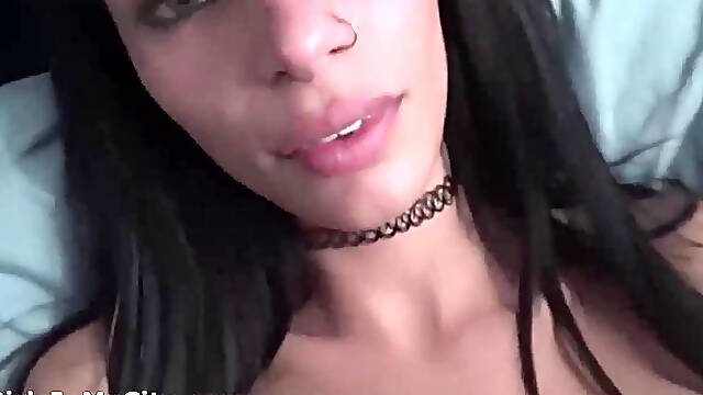 Her panties were gone before she walked in6yrz