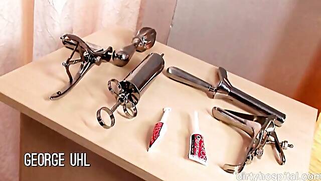 Mystery George Uhl and Johane Johansson at handjob dirt