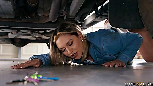 Slutty blonde Gypsy Rose likes getting fucked in her hairy pussy