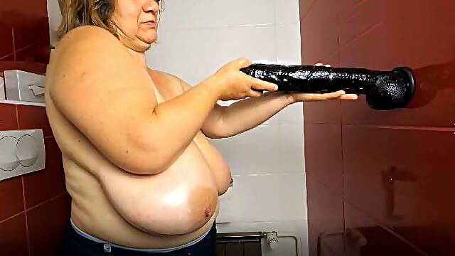 Womens big saggy tits porn