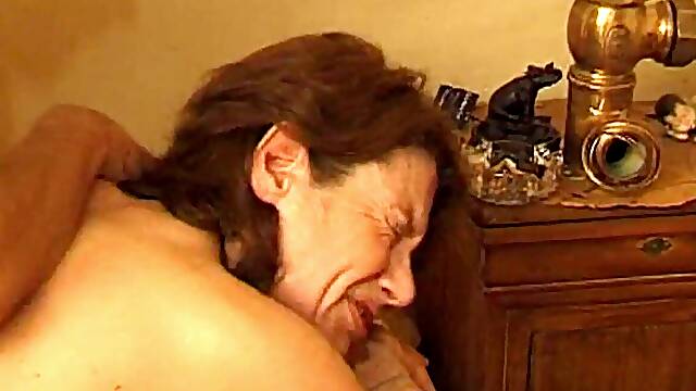 Brunette MILF Gets Hardcore Pounded by Men in Bed