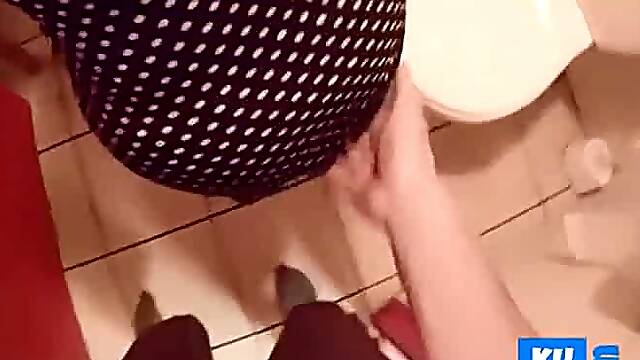 Cuckold's Girl Swings