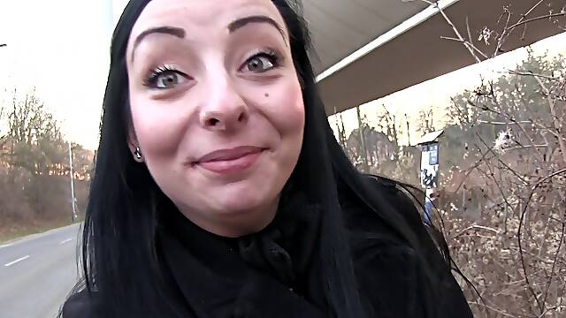 Horny dude offers amateur girl Mortica some money for her wet pussy