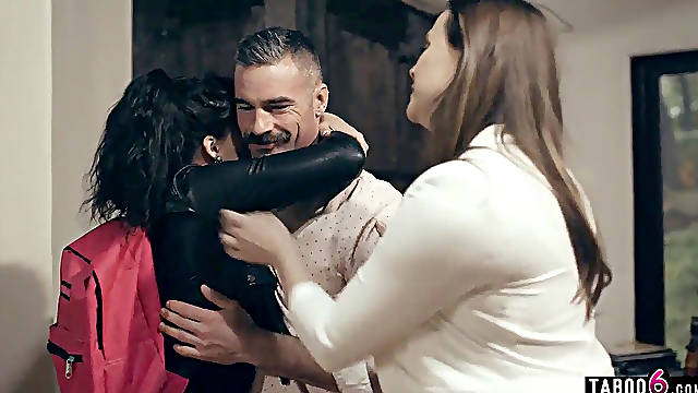 Teenager domme demonstrates up on the married couples doorstep