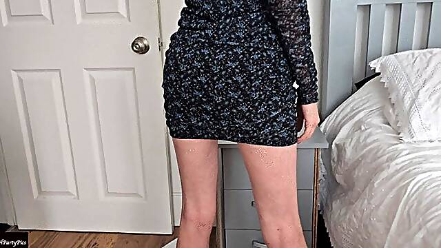 Peeping up models skirts 8